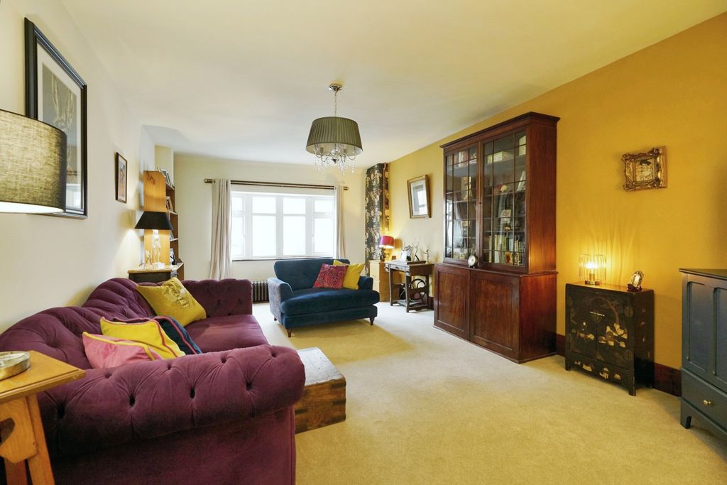 Property photo 3 of 30 Photography
