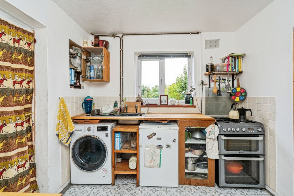 Property photo 3 of 17 Photo