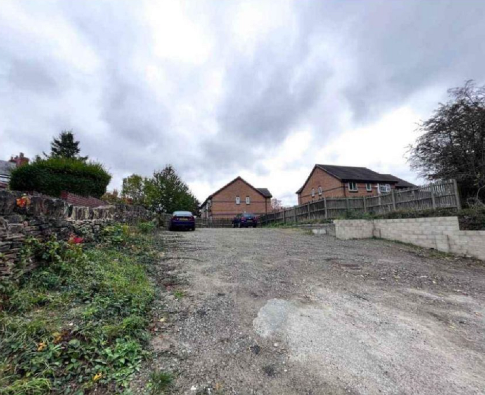 Property photo 1 of 4