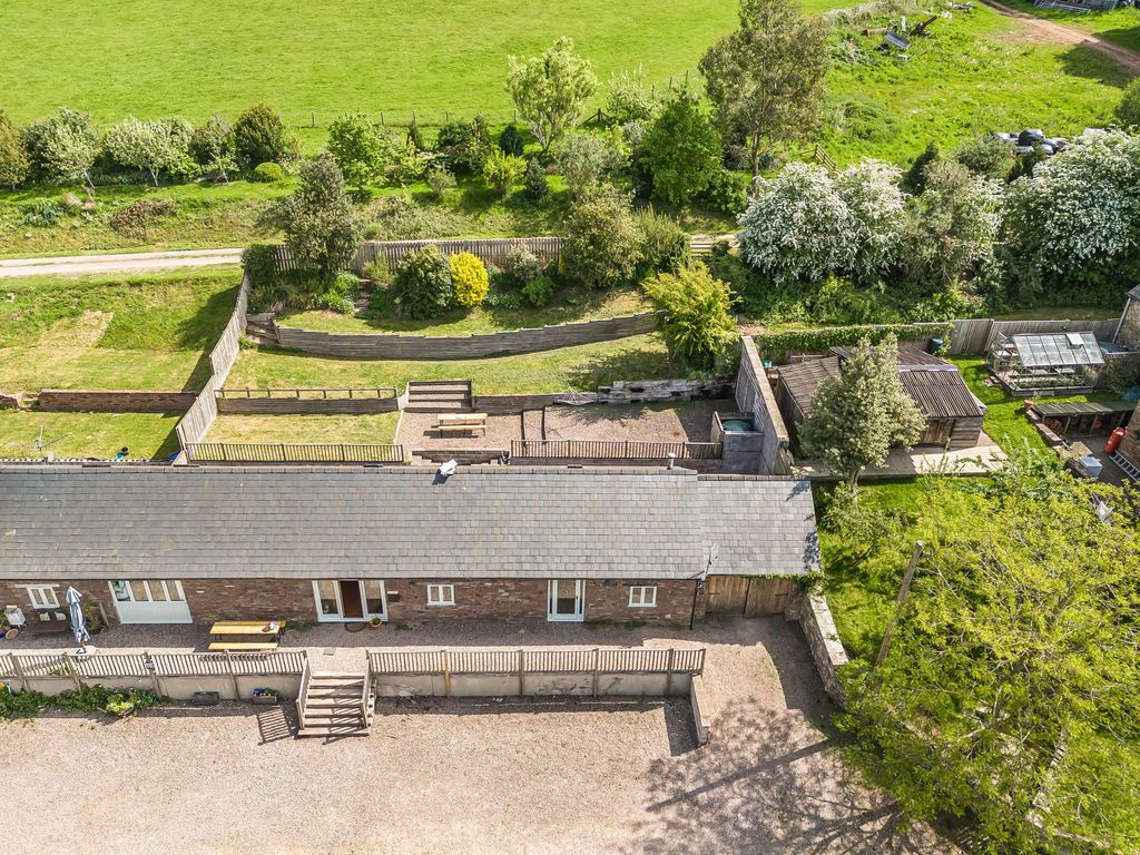 Property photo 3 of 27