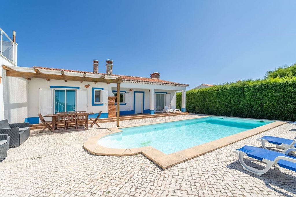 Property photo 1 of 34 T3 Com Piscina E Garagem