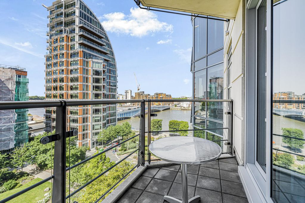 Property photo 1 of 13 Balcony
