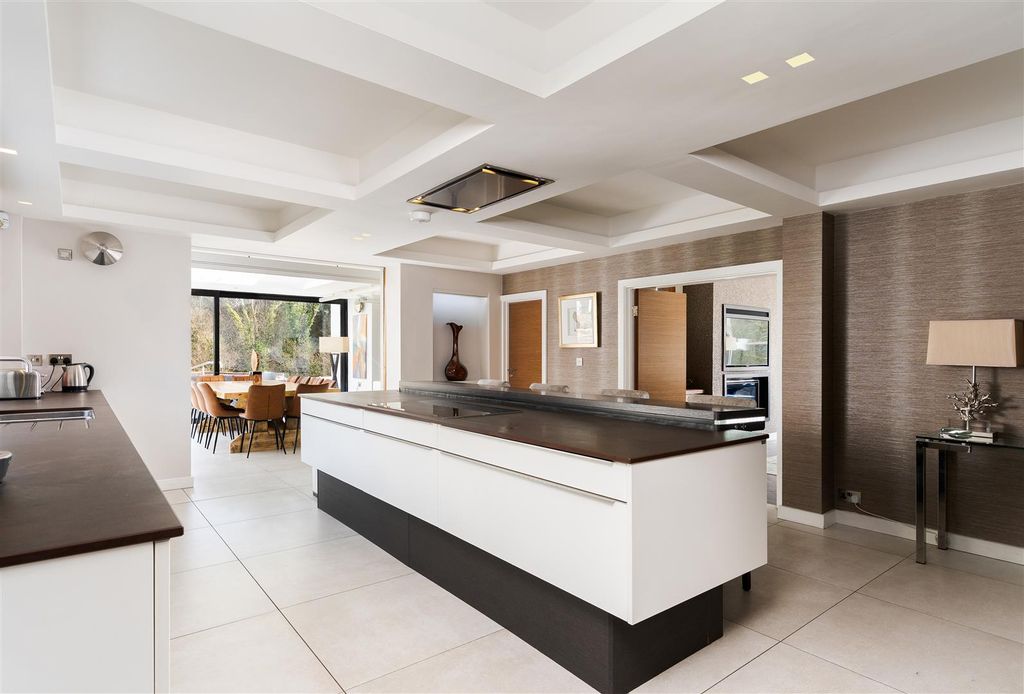 Property photo 2 of 23 Wh9.Jpg