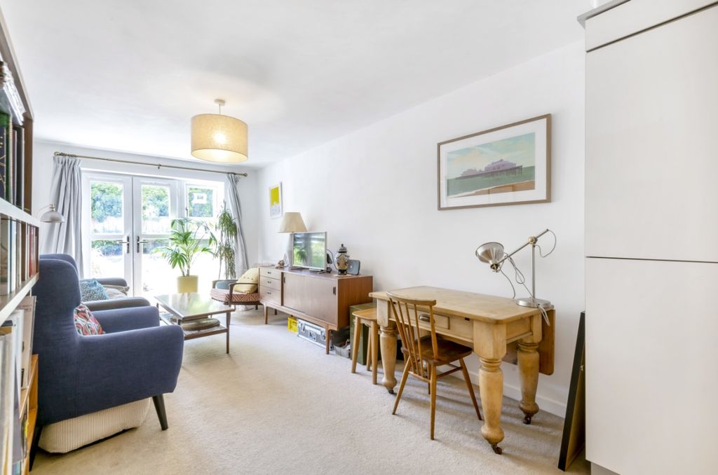 Property photo 3 of 12 865405 (3)