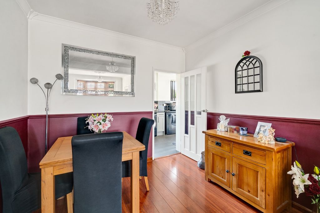 Property photo 3 of 22 4302954