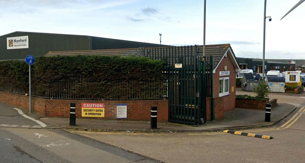 Property photo 1 of 5 Thegatehouse.Jpg