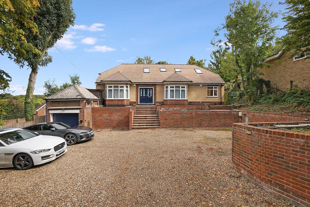 Property photo 1 of 42