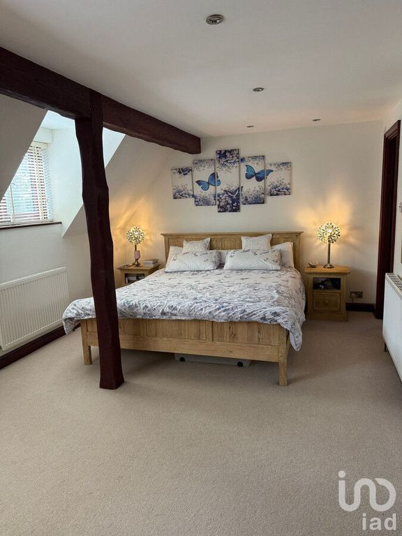 Property photo 3 of 38