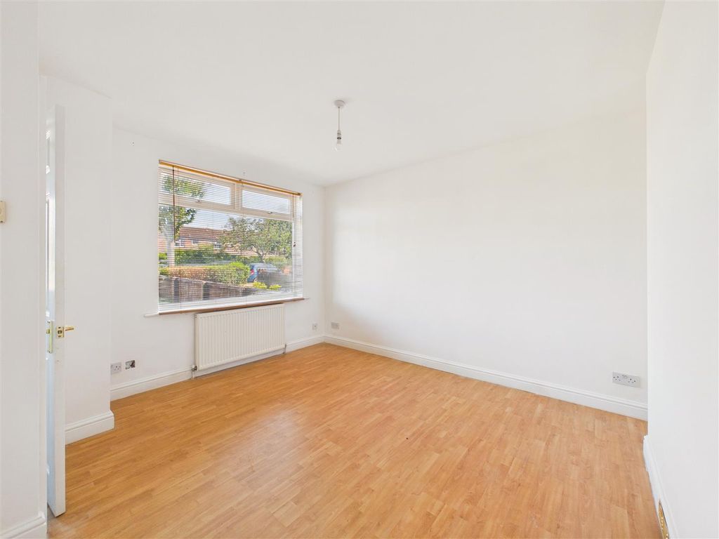 Property photo 2 of 8 Cam05193G0-Pr0177-Still003.Jpg