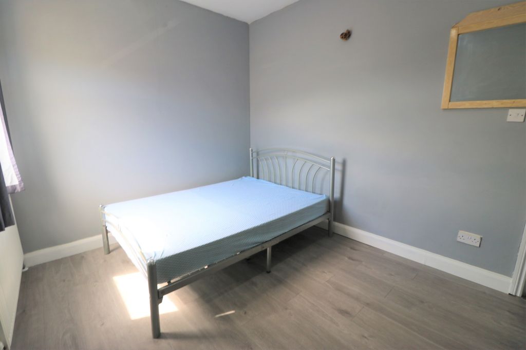 Property photo 2 of 3