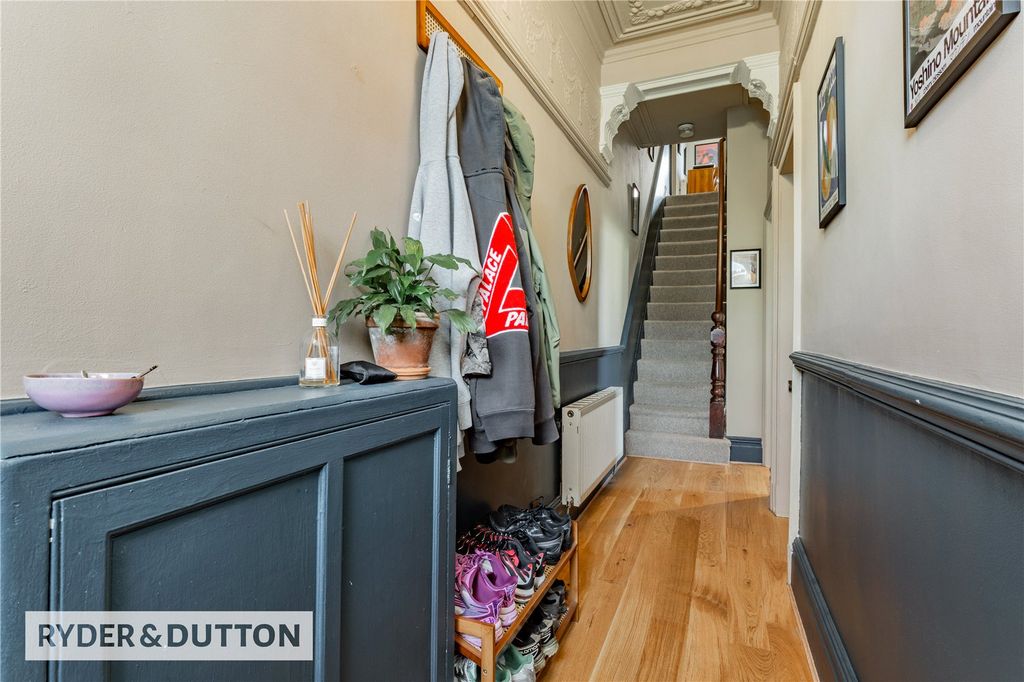 Property photo 2 of 19 Hall