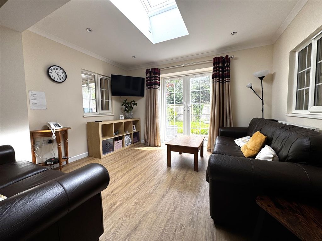 Property photo 2 of 16