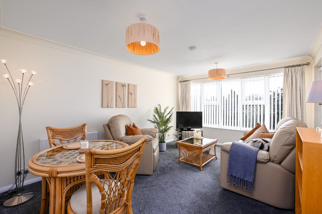 Property photo 2 of 14 Picture 2