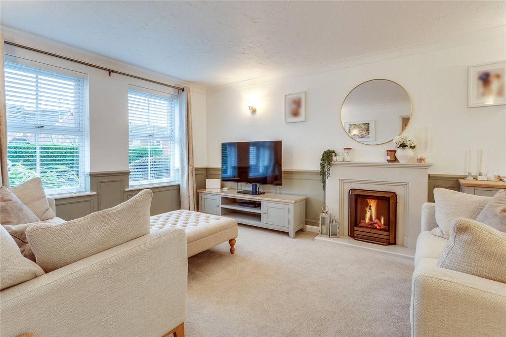 Property photo 2 of 17 Picture No. 28