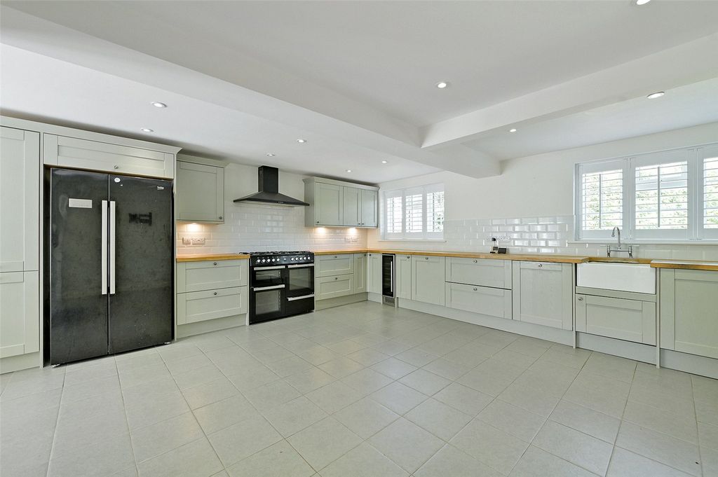 Property photo 2 of 16 Picture No. 02