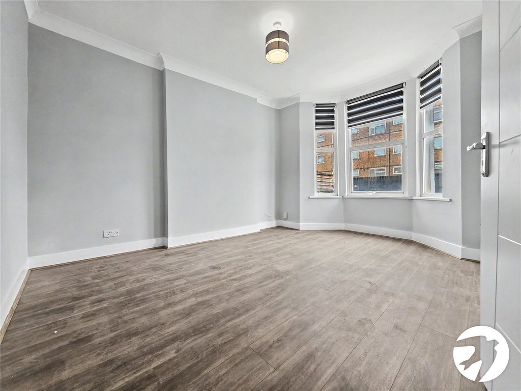 Property photo 2 of 10 Picture No. 01