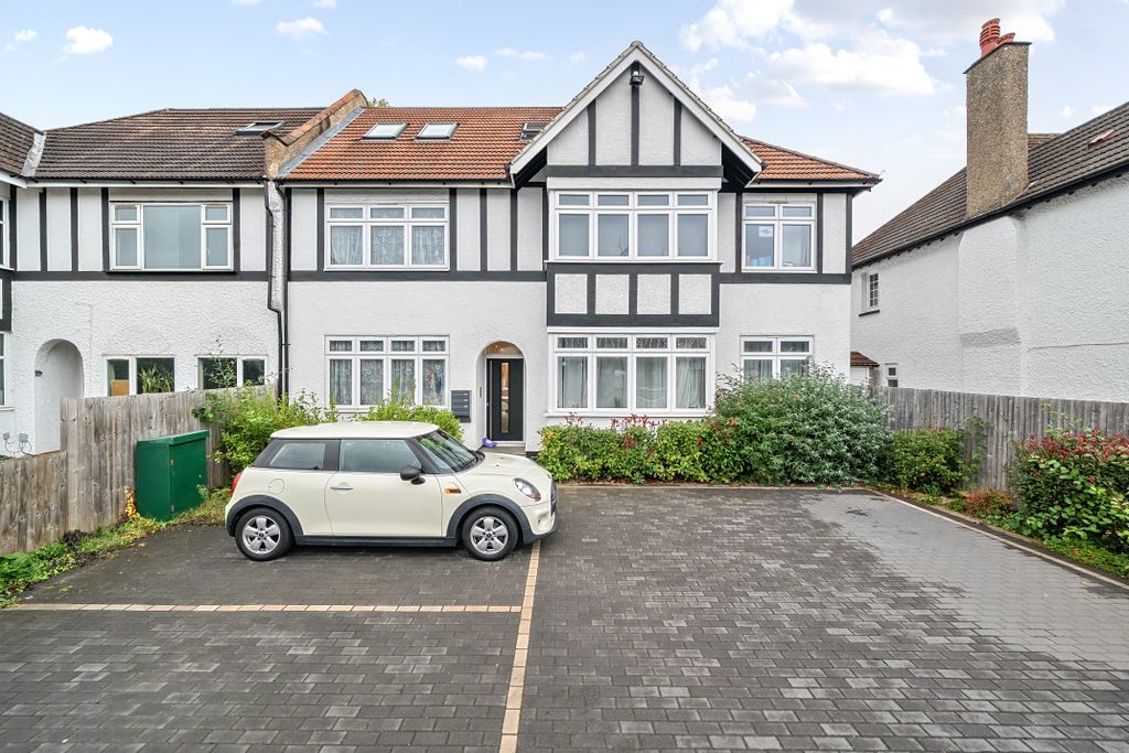 Property photo 2 of 21