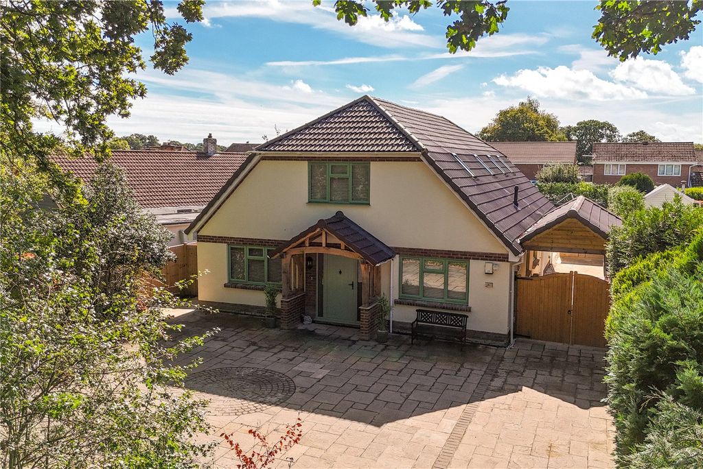 Property photo 1 of 23 Picture No. 04