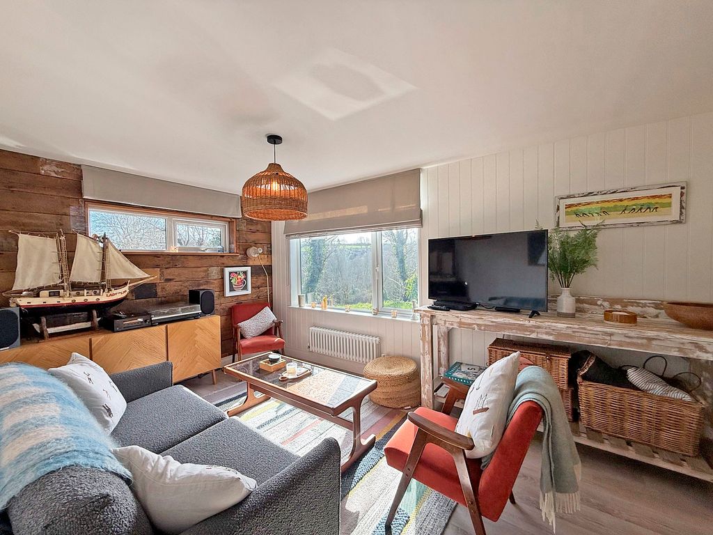 Property photo 3 of 16 Photo 3