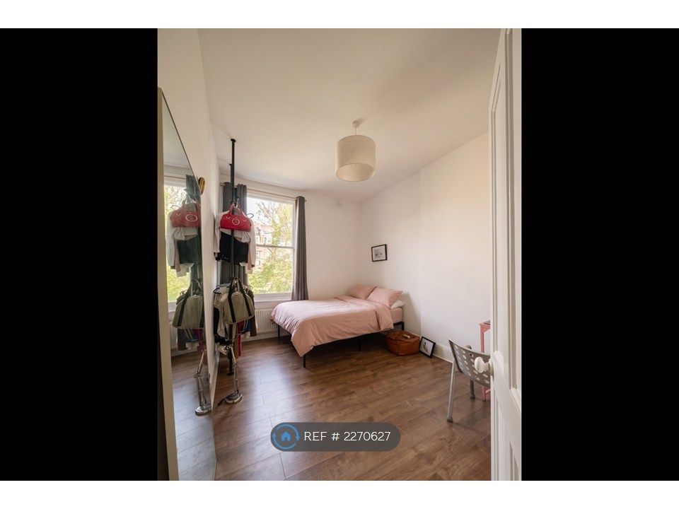 Property photo 3 of 8 Bedroom 1