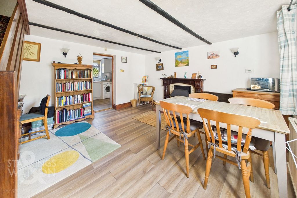 Property photo 2 of 24