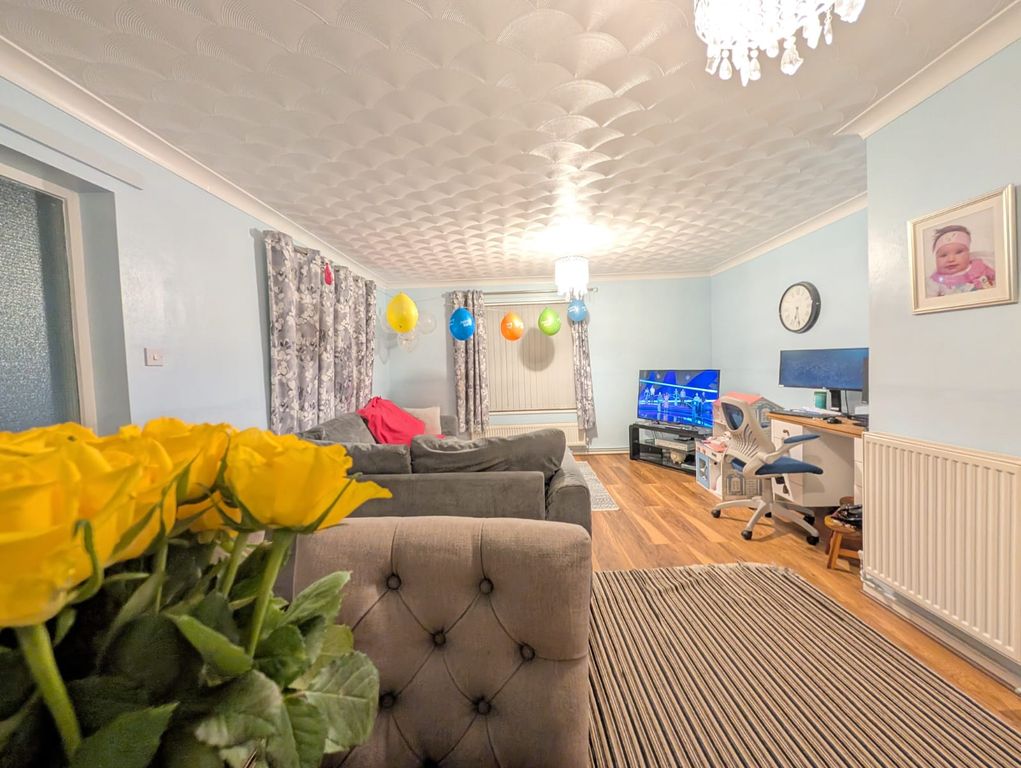 Property photo 2 of 6 Image