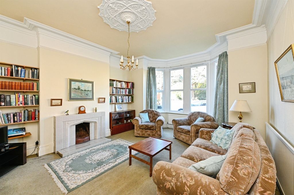 Property photo 3 of 21