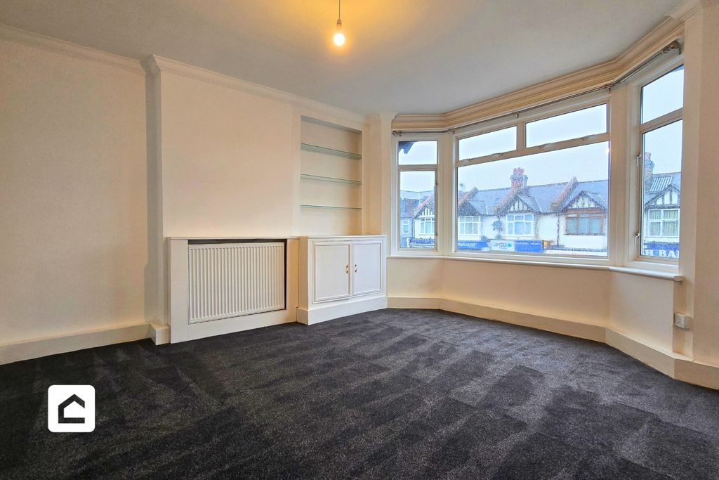 Property photo 2 of 11 2