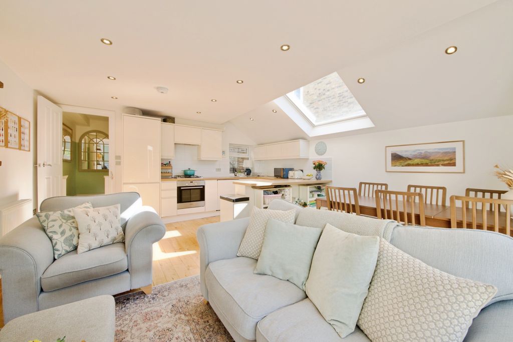 Property photo 2 of 11 Open Plan Living