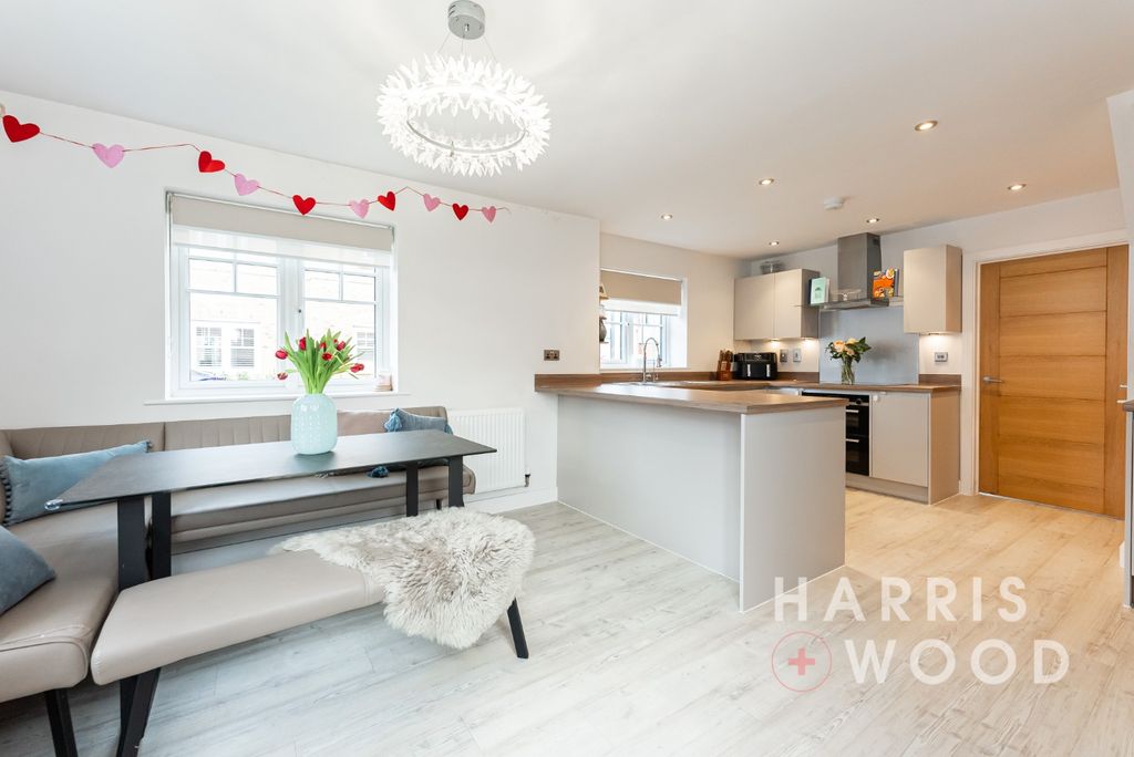 Property photo 2 of 23 3961675