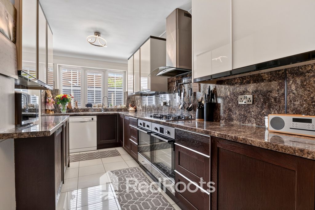 Property photo 2 of 30 5418392