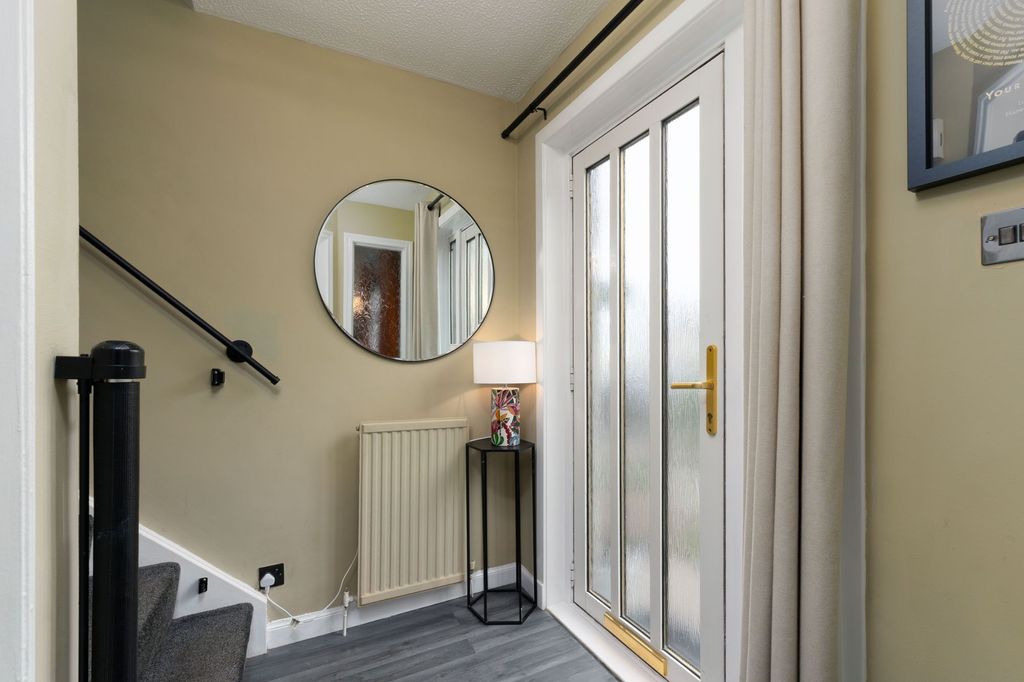 Property photo 3 of 22