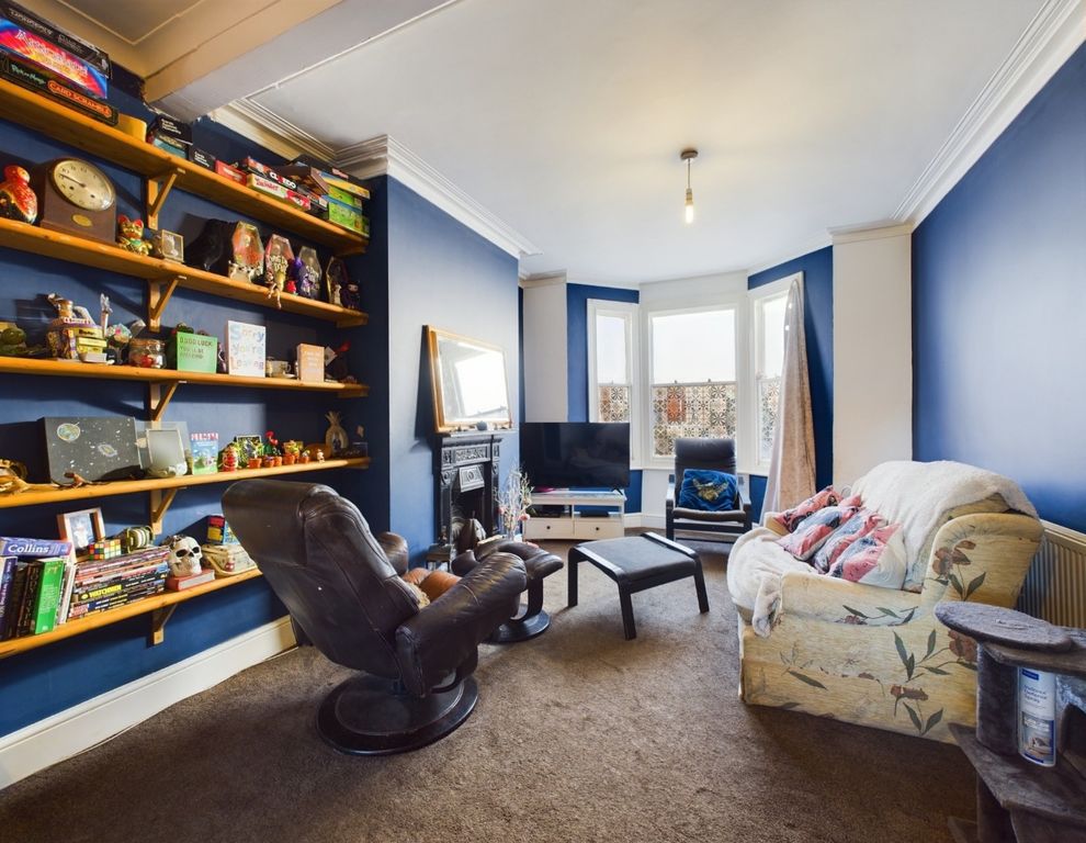 Property photo 3 of 11 Media Image 02