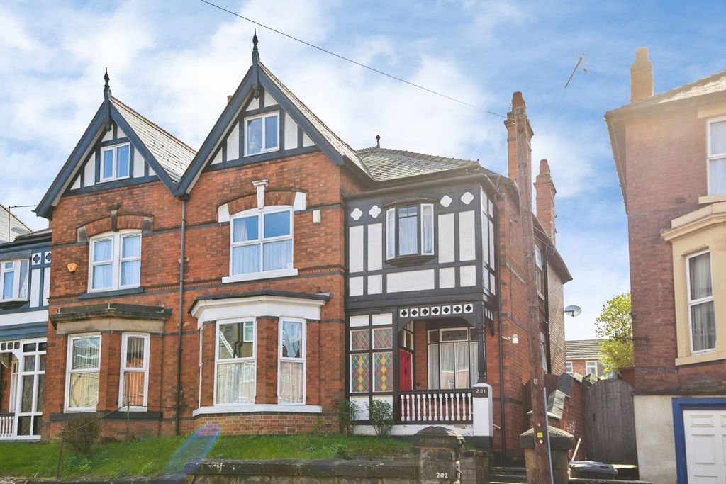 Property photo 1 of 21 Front