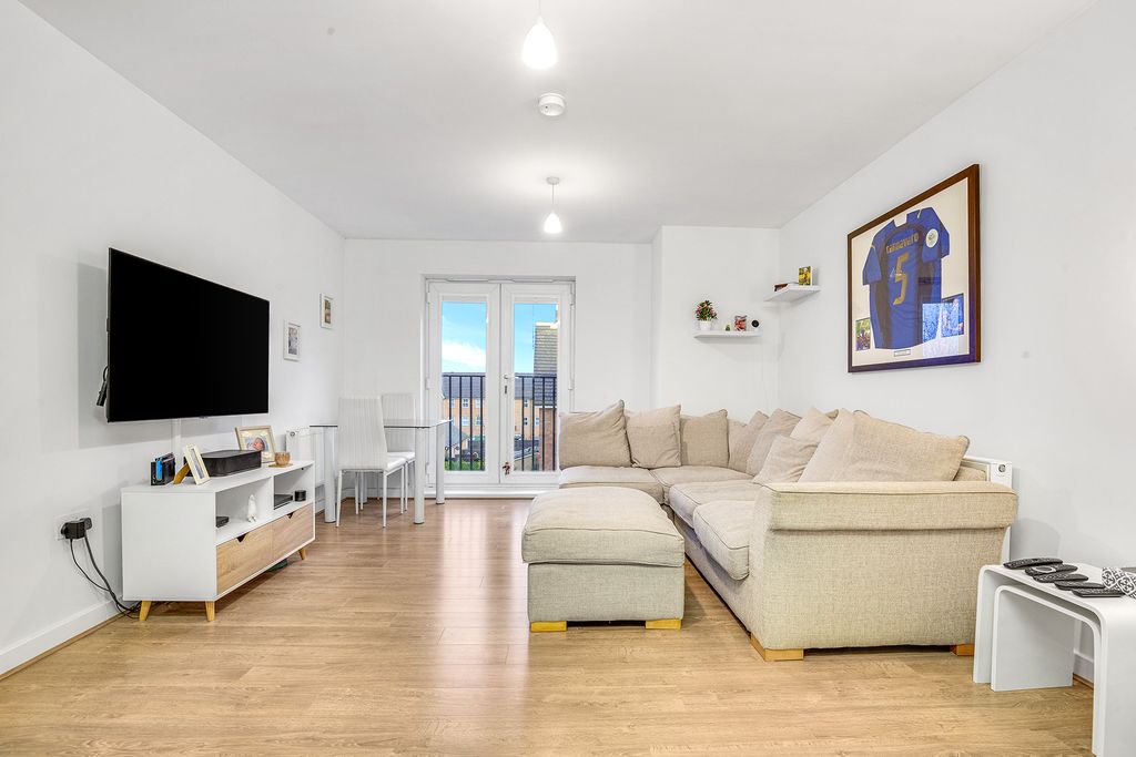 Property photo 2 of 10 842A6688Hdr