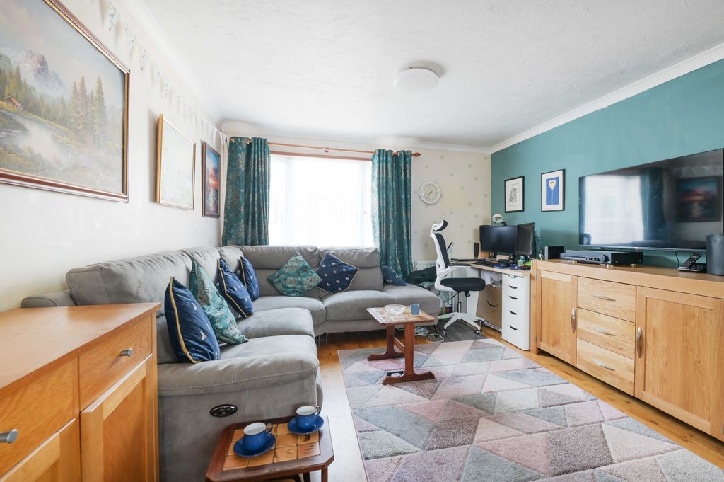 Property photo 2 of 15