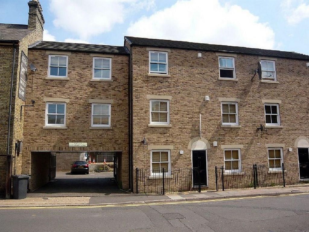 Property photo 1 of 8