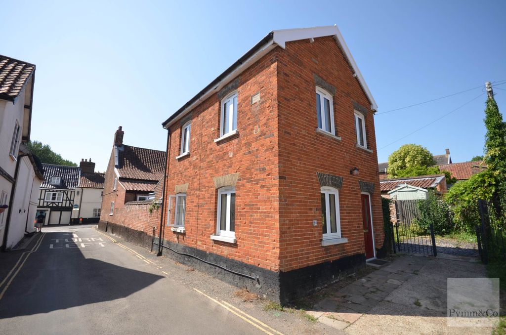 Property photo 1 of 11
