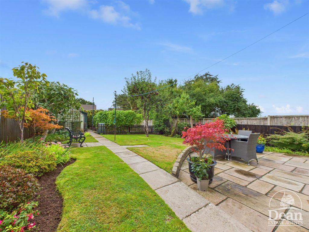 Property photo 2 of 16