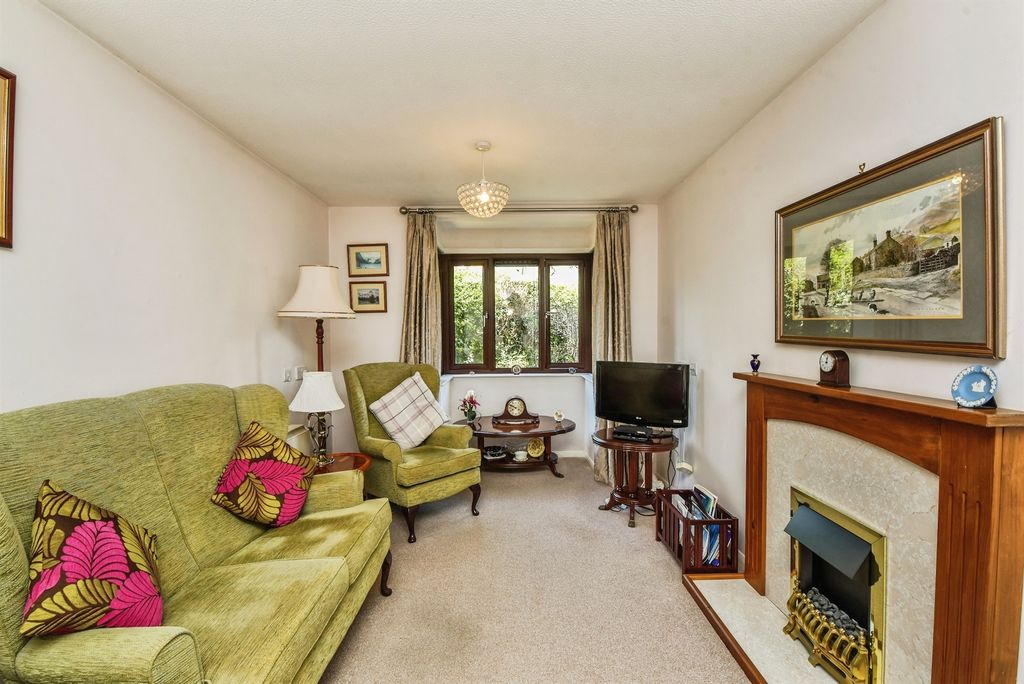 Property photo 3 of 15