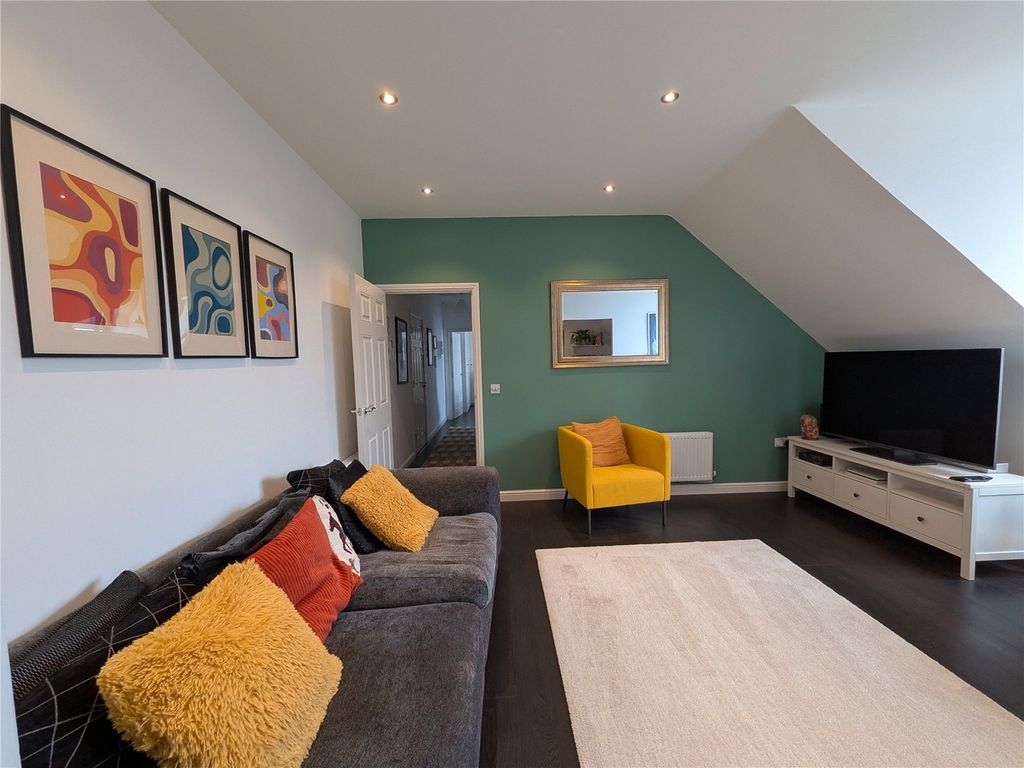 Property photo 1 of 12 Picture No. 01