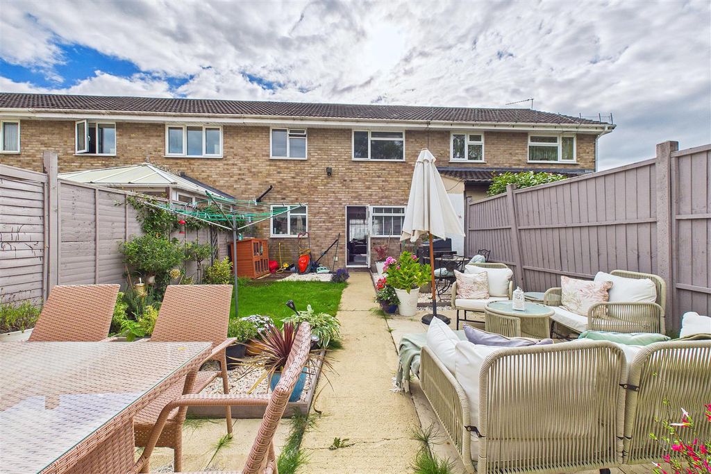 Property photo 2 of 19