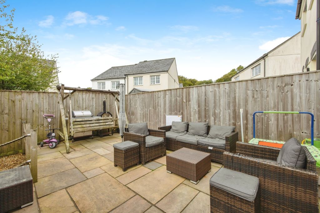 Property photo 2 of 14 Photo