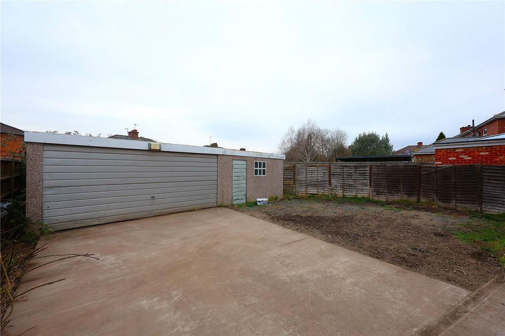 Property photo 2 of 17 Picture No. 11