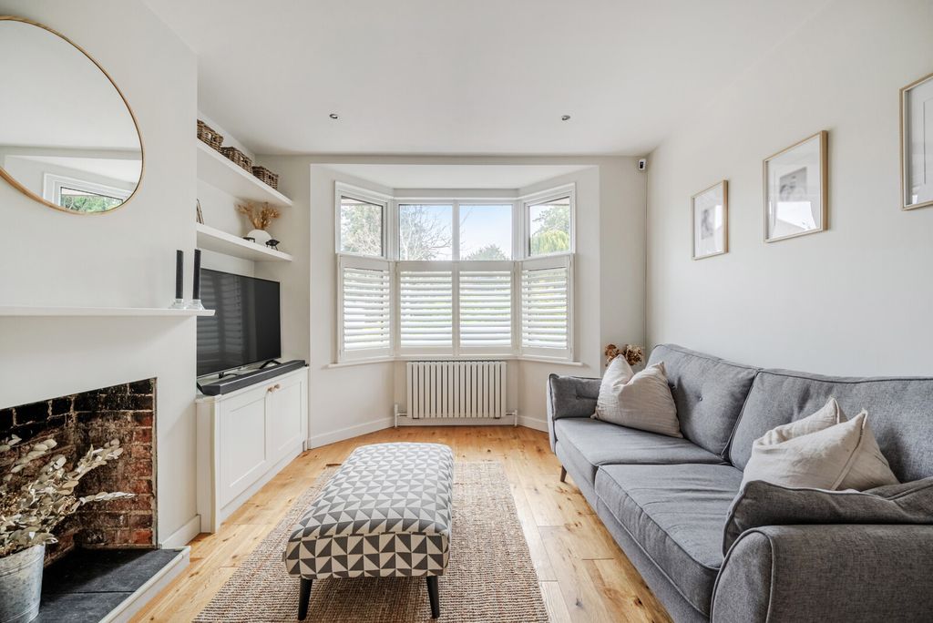 Property photo 2 of 15 1447271-19-69Df69...