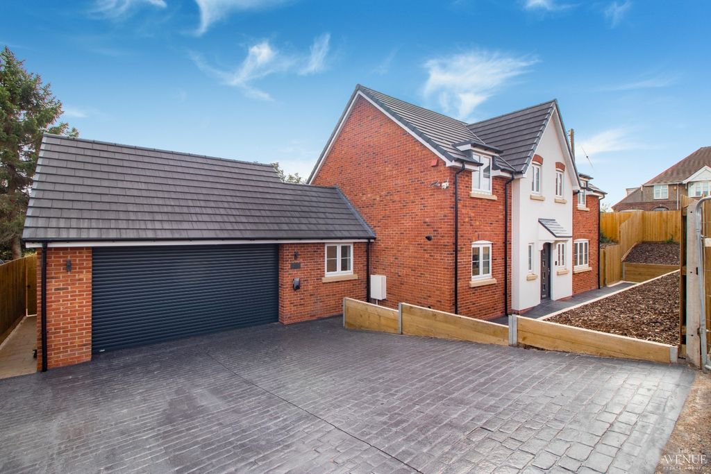 Property photo 1 of 24 4679461