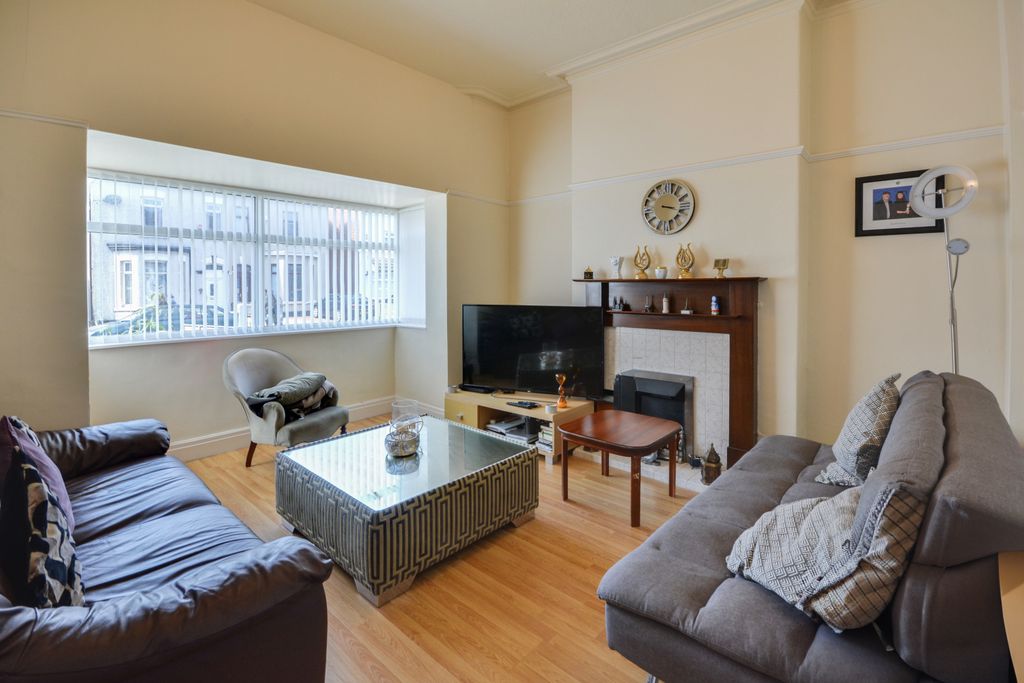 Property photo 2 of 14