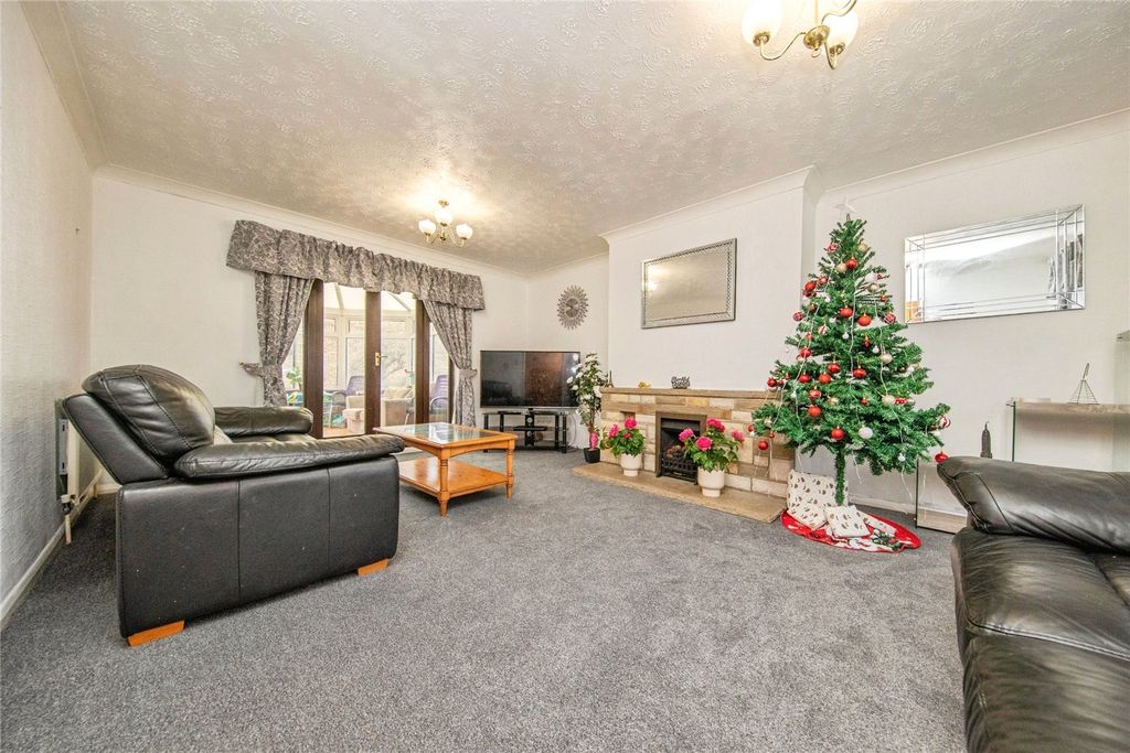 Property photo 2 of 16 Picture No. 05