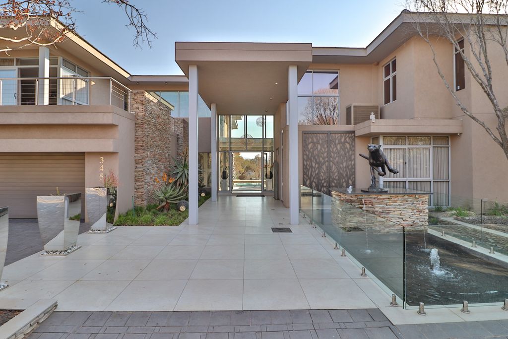Property photo 2 of 41