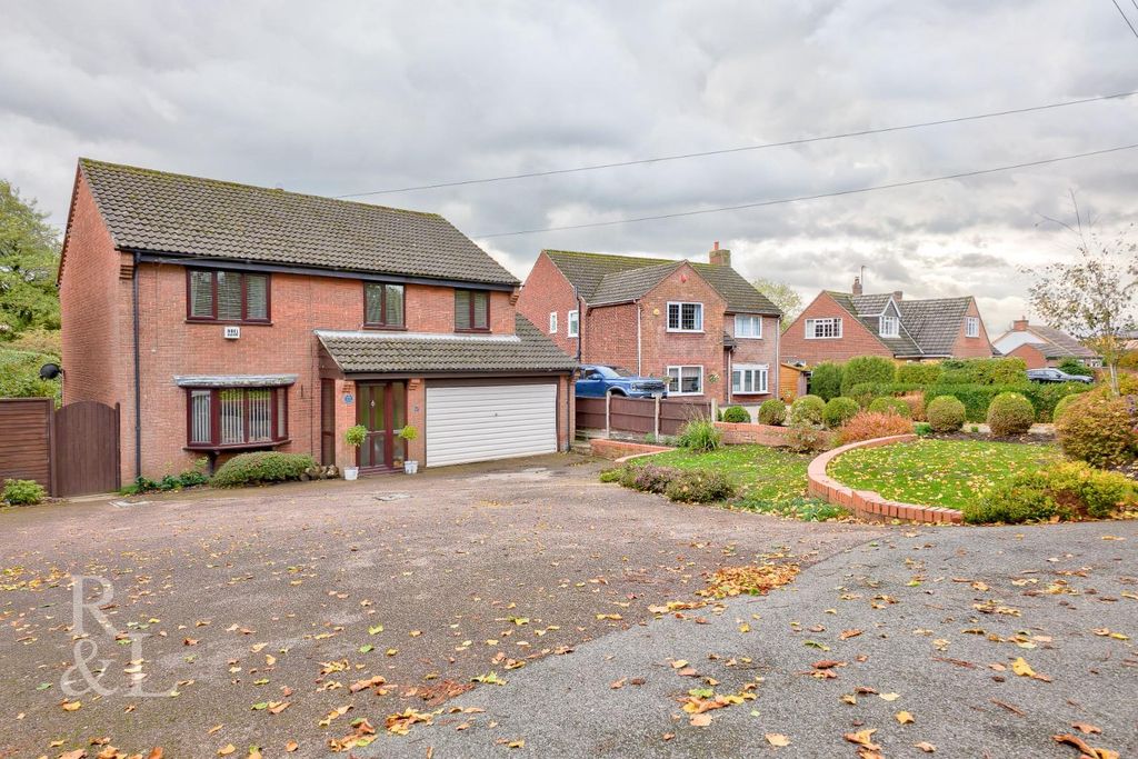 Property photo 1 of 29 82 Newbold Road (13)-2.Jpg